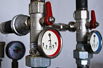 Heating-thermostat-temparaturanzeige-clock-heating-pipes-valves-pressure-display-thumbnail La Fourmilière